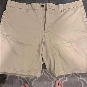 Banana Republic Men's Beige Flat Front Shorts